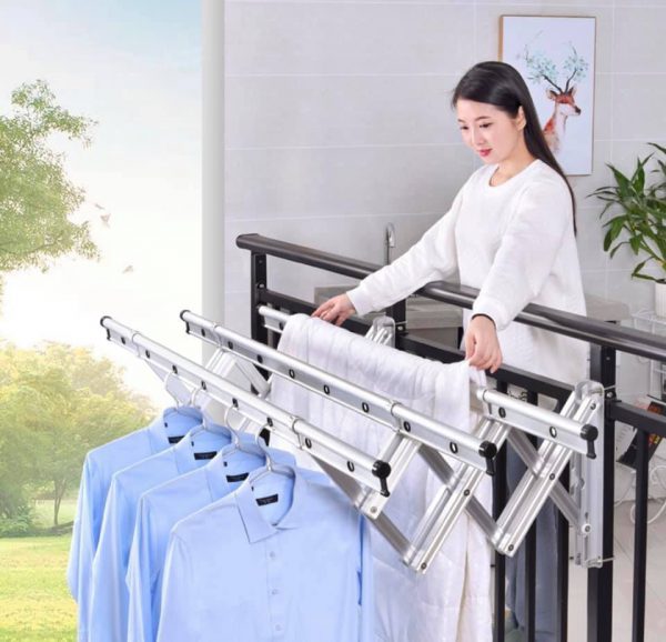 Giàn phơi gắn tường xếp ngang